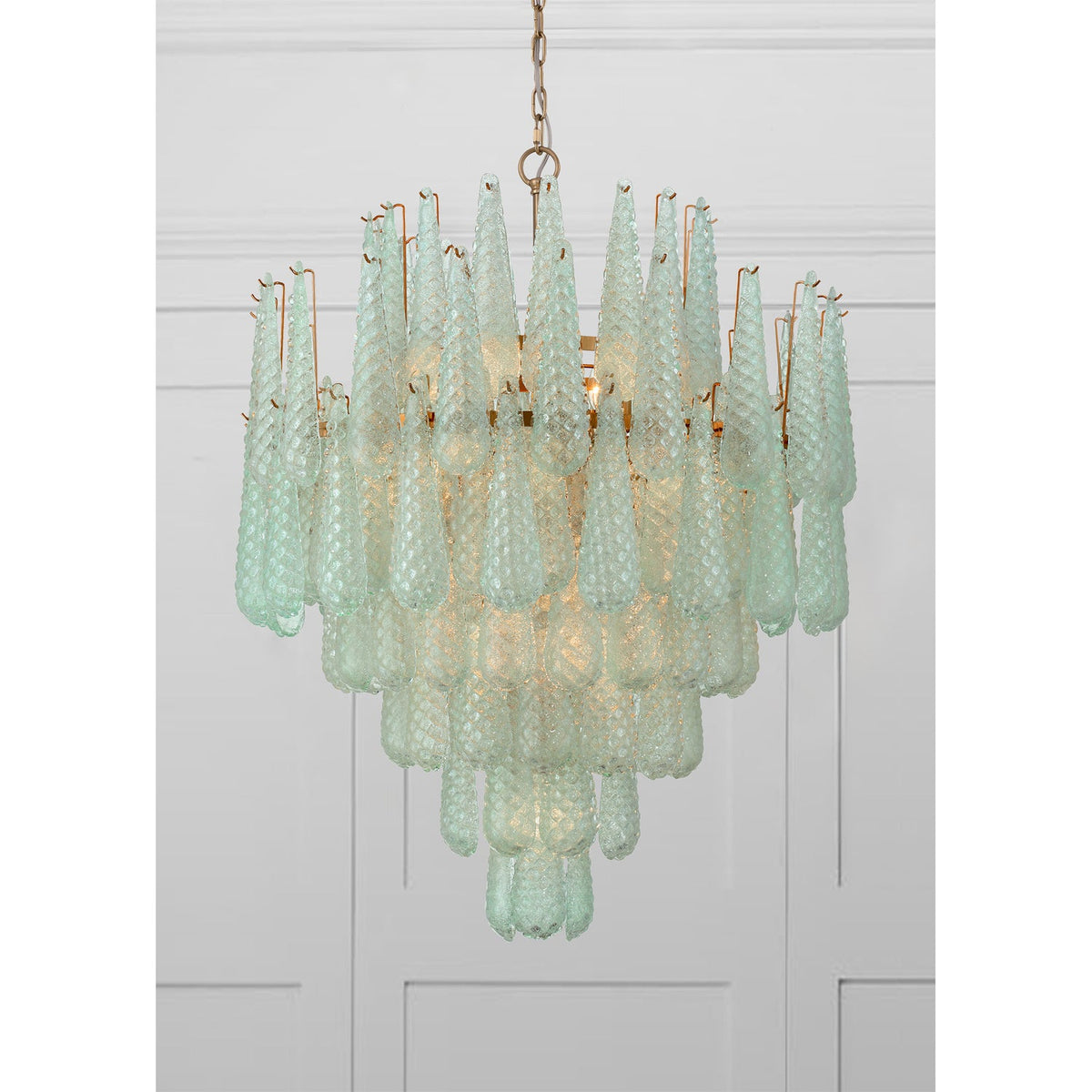 Ollie 21 Light Chandelier