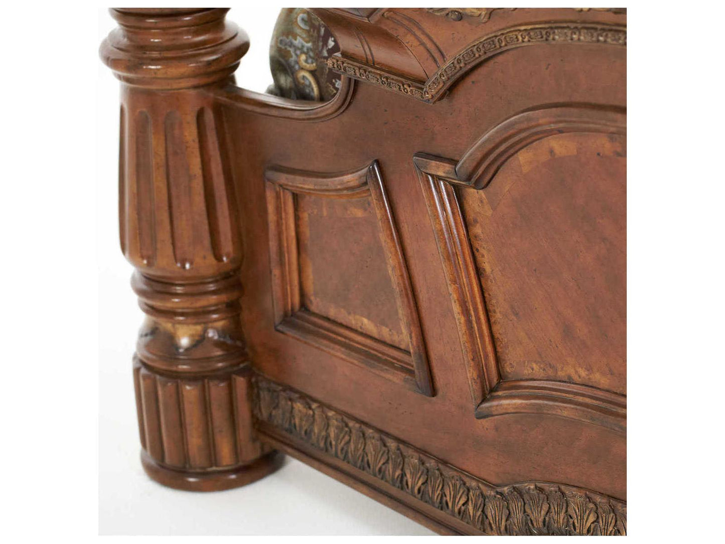 Villa Valencia King Poster Bed in Classic Chestnut
