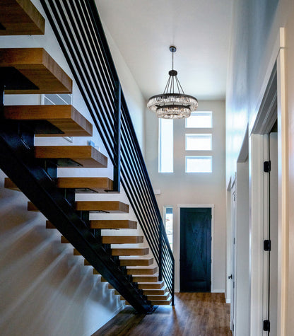 Alister Chandelier