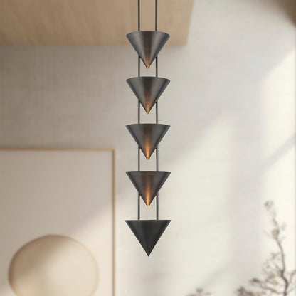 Versus Pendant