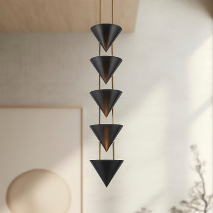Versus Pendant