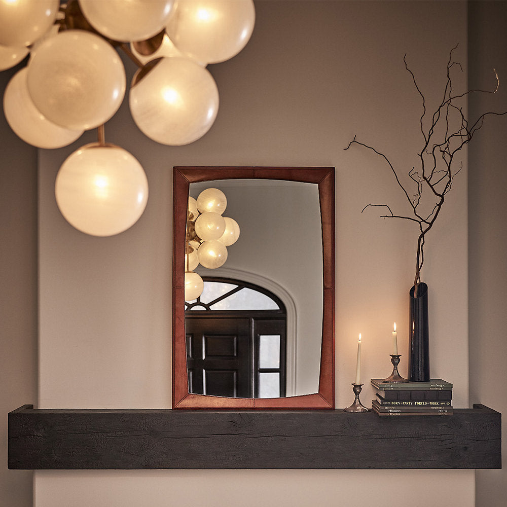 La Dame Chandelier