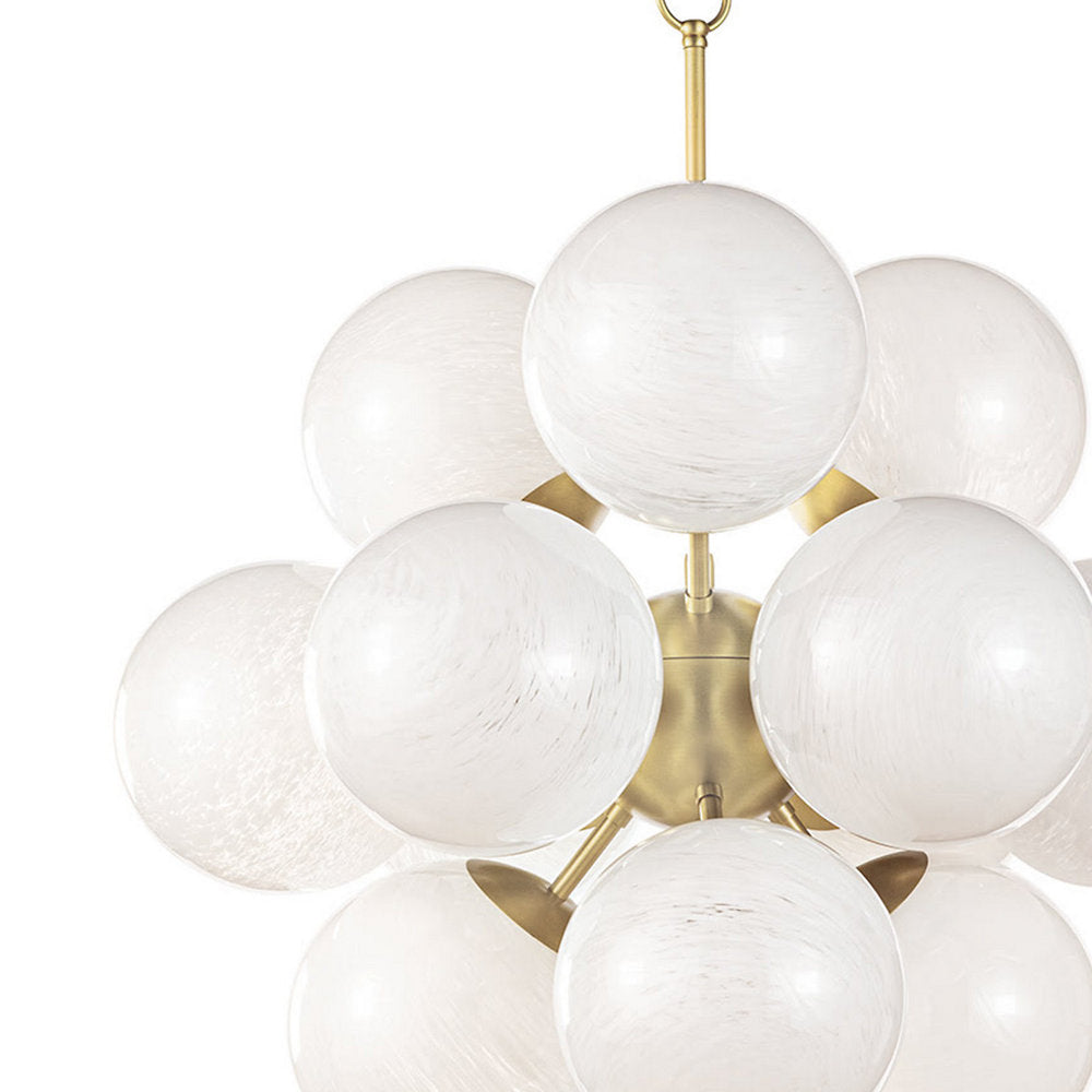 La Dame Chandelier