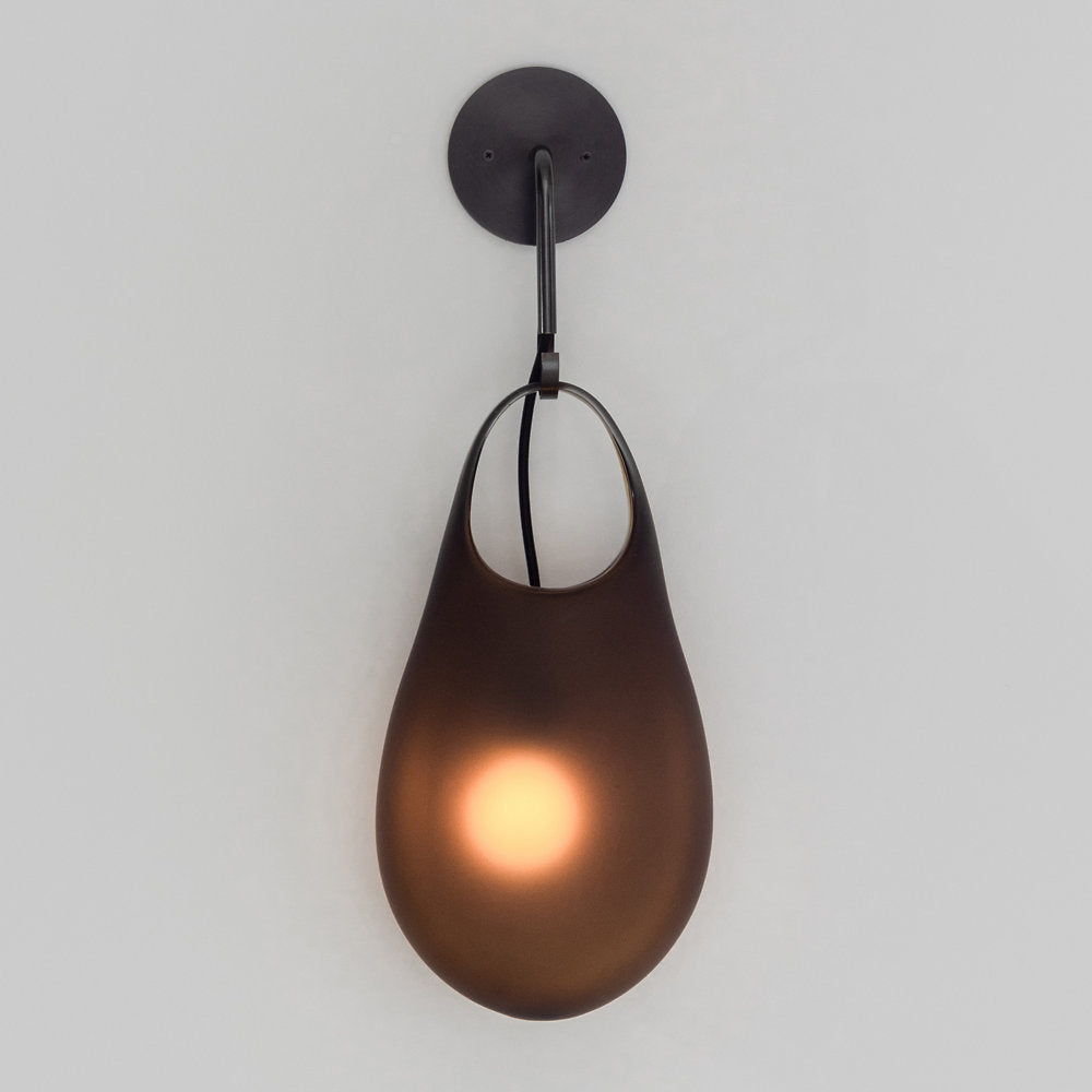 Hold Wall Sconce